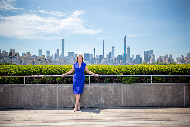 photo of Katie Nixon, CFA, CIMA, CPWA
